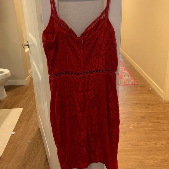 spaghetti strap red dress - Picture 2 of 2